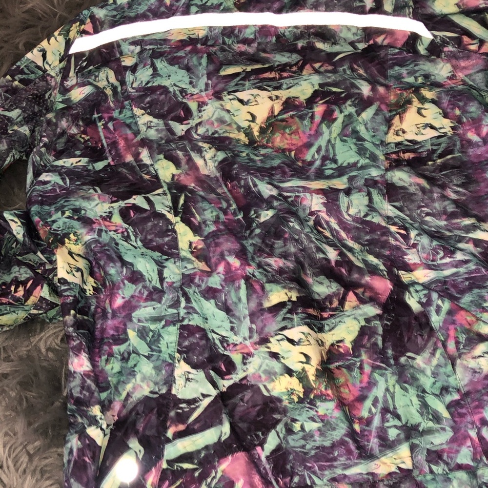 Rare lululemon rain reflective jacket